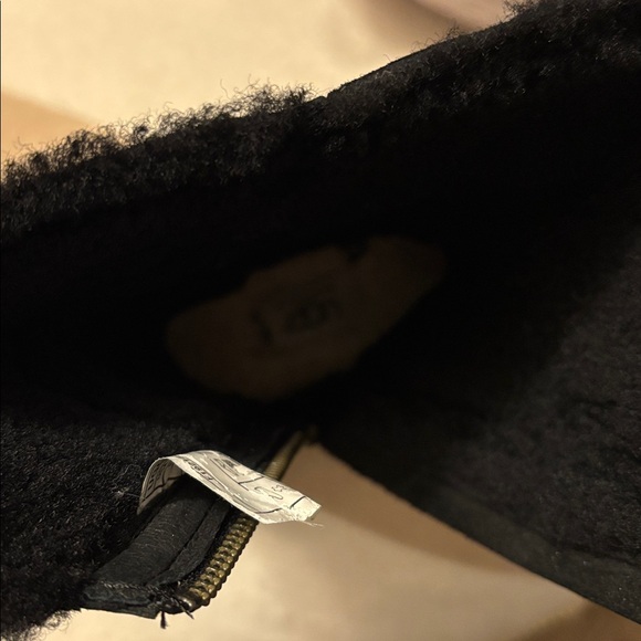 Ugg Boots - Picture 7 of 8